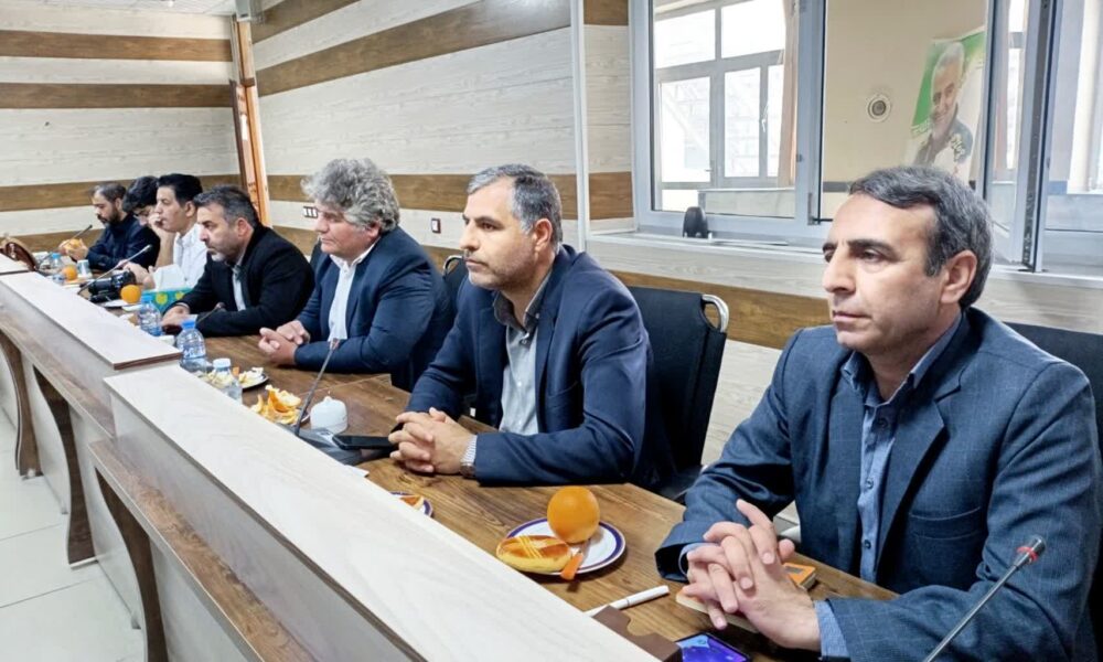 بررسی خسارات کشاورزان و باغداران اهر با حضور مدیرعامل صندوق بیمه کشاورزی کشور + دستورالعمل جبران فوری خسارات